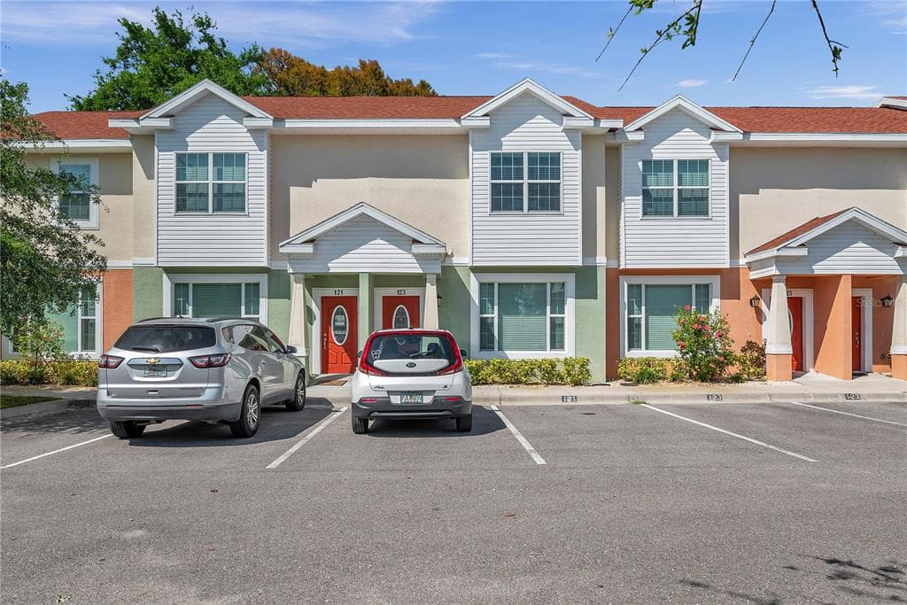 123 ALEXANDER WOODS DRIVE PLANT CITY, FL 33563