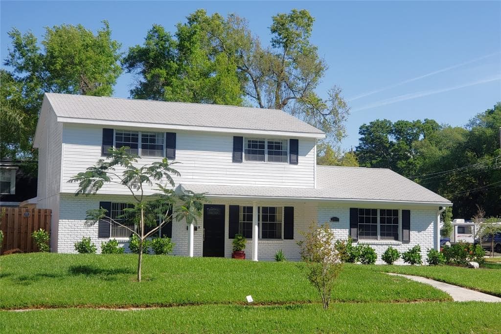 5011 W AZEELE STREET TAMPA, FL 33609