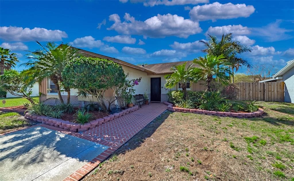 5112 LETITIA COURT TAMPA, FL 33624