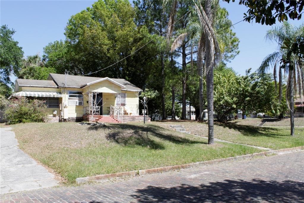 2901 W CHERRY STREET TAMPA, FL 33607