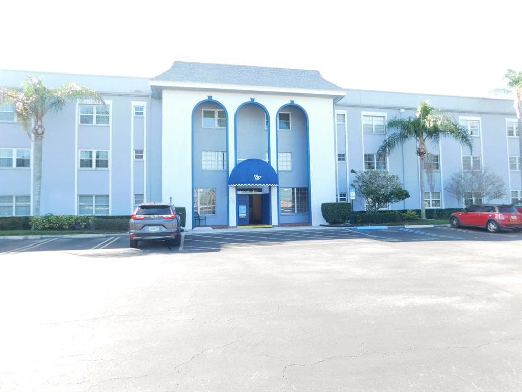 701 POINSETTIA ROAD UNIT 324 BELLEAIR, FL 33756