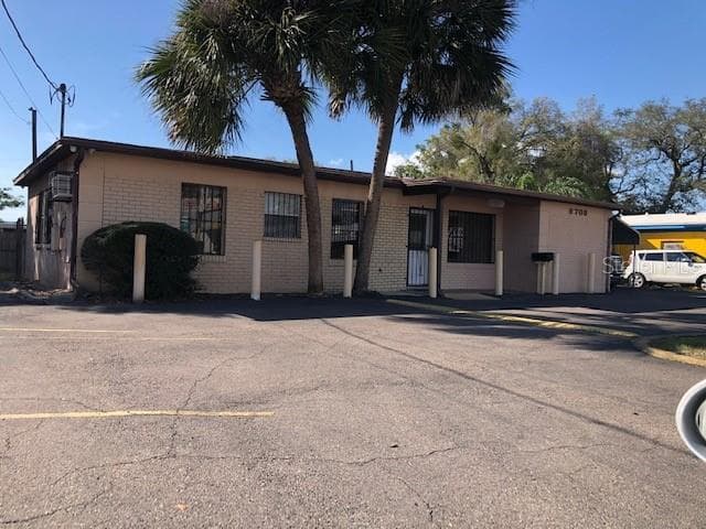 6708 N ARMENIA AVENUE TAMPA, FL 33604