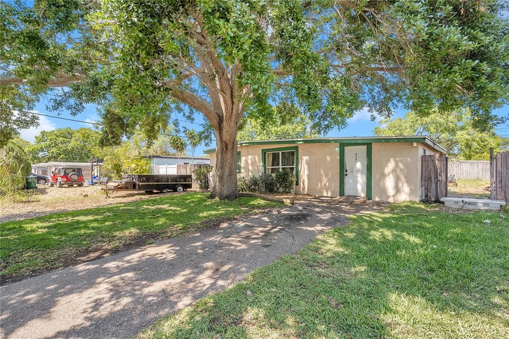 8341 94TH AVENUE SEMINOLE, FL 33777