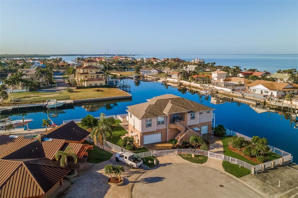 5501 CLIPPER COURT NEW PORT RICHEY, FL 34652