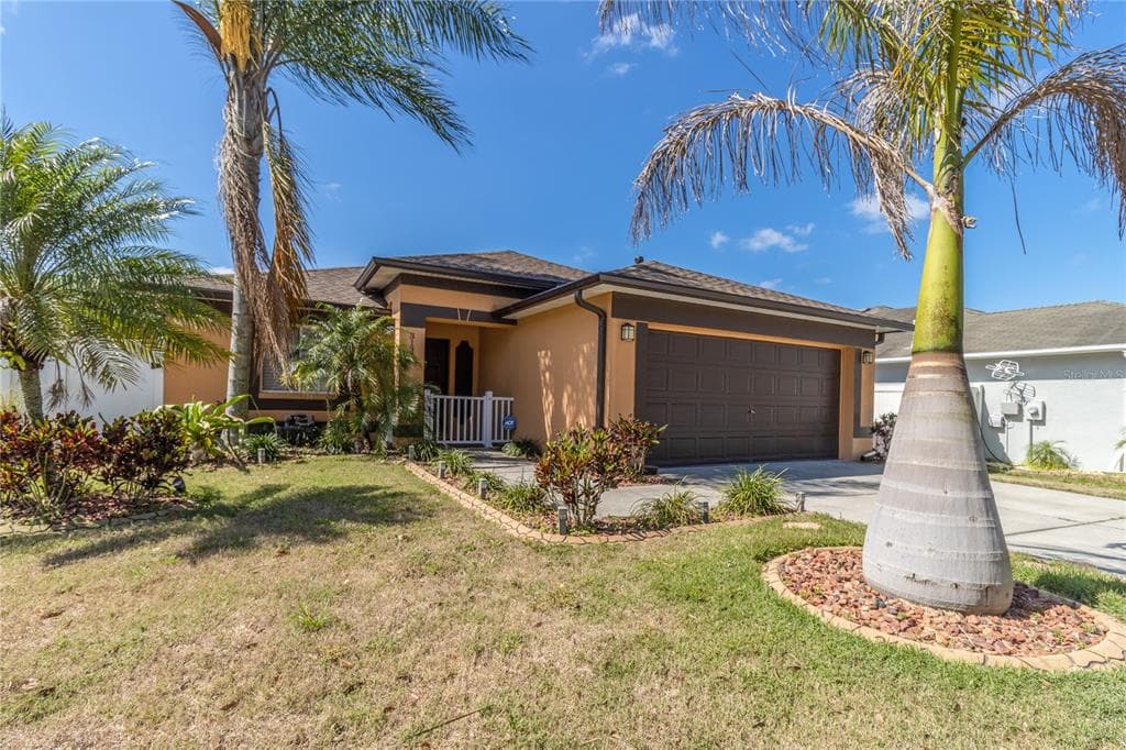 3133 SUMMER HOUSE DRIVE