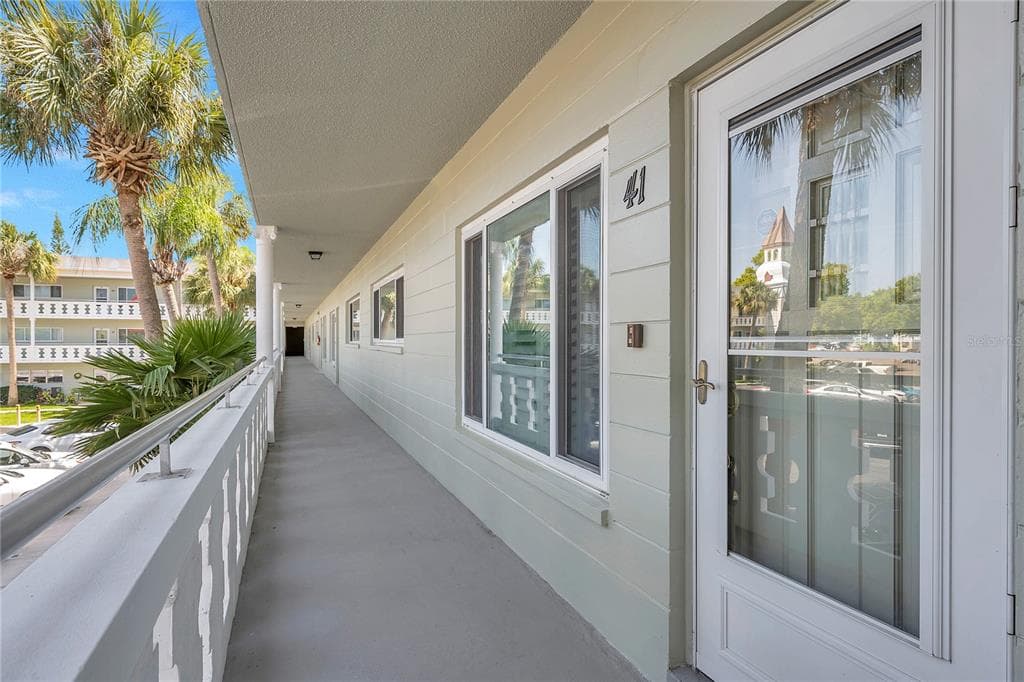 2401 ECUADORIAN WAY UNIT 41 CLEARWATER, FL 33763