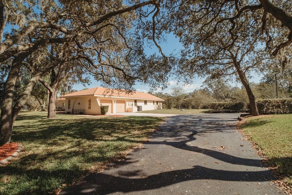 18706 GRACIE LEE STREET SPRING HILL, FL 34610