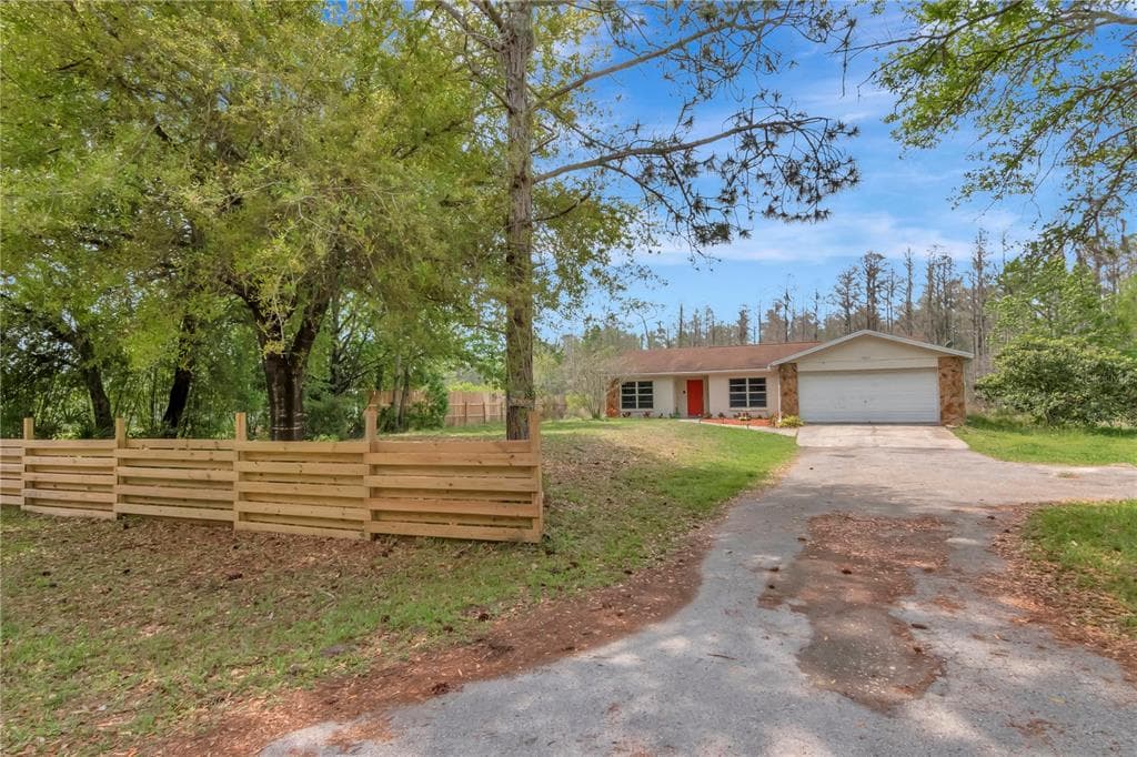 7833 PINE LANDS DRIVE WESLEY CHAPEL, FL 33544