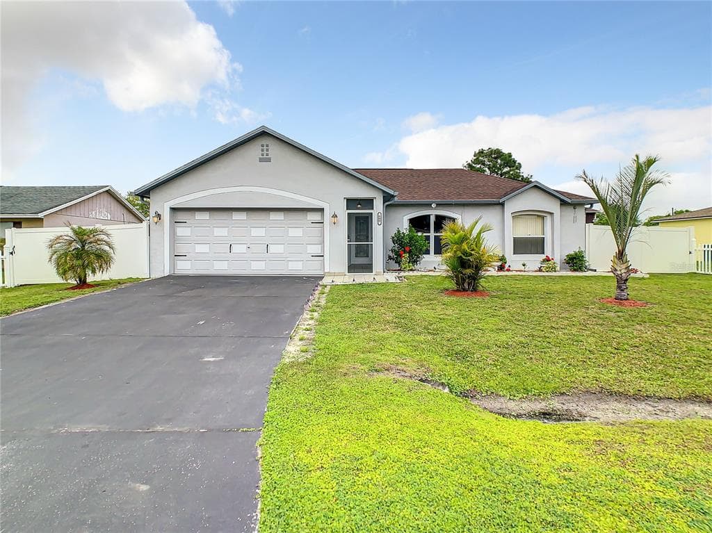 609 ROYALTY COURT KISSIMMEE, FL 34758