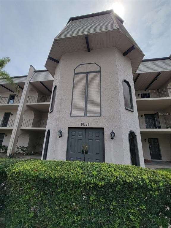 8681 BARDMOOR BOULEVARD UNIT 308C SEMINOLE, FL 33777