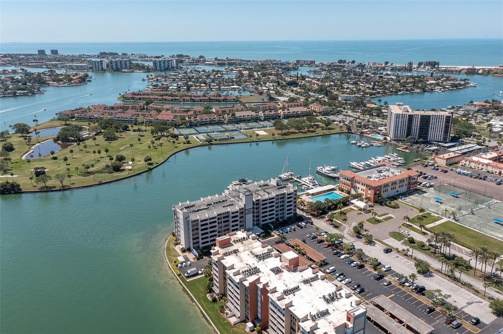 450 TREASURE ISLAND CAUSEWAY UNIT 604 TREASURE ISLAND, FL 33706