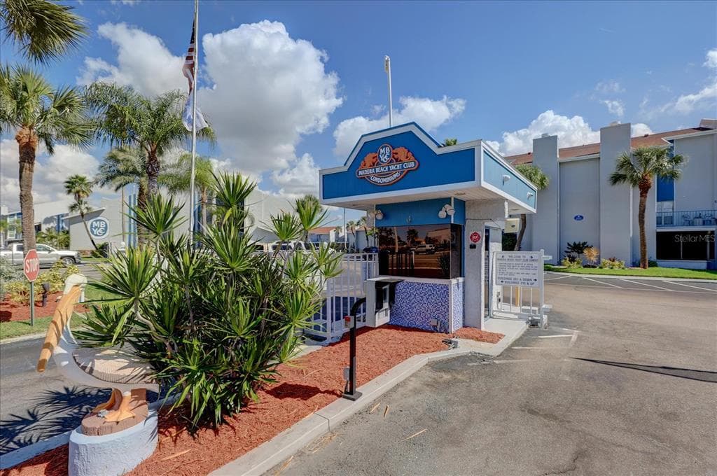 169 MEDALLION BOULEVARD UNIT A MADEIRA BEACH, FL 33708