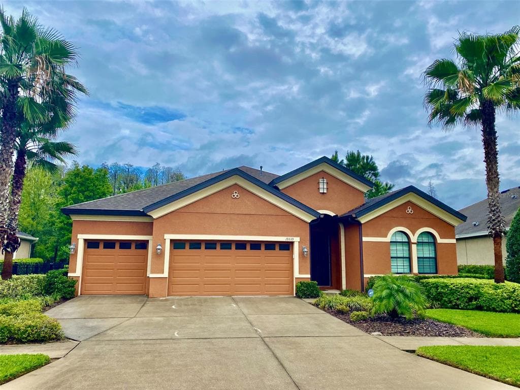 19339 AUTUMN CHASE CT COURT LAND O LAKES, FL 34638