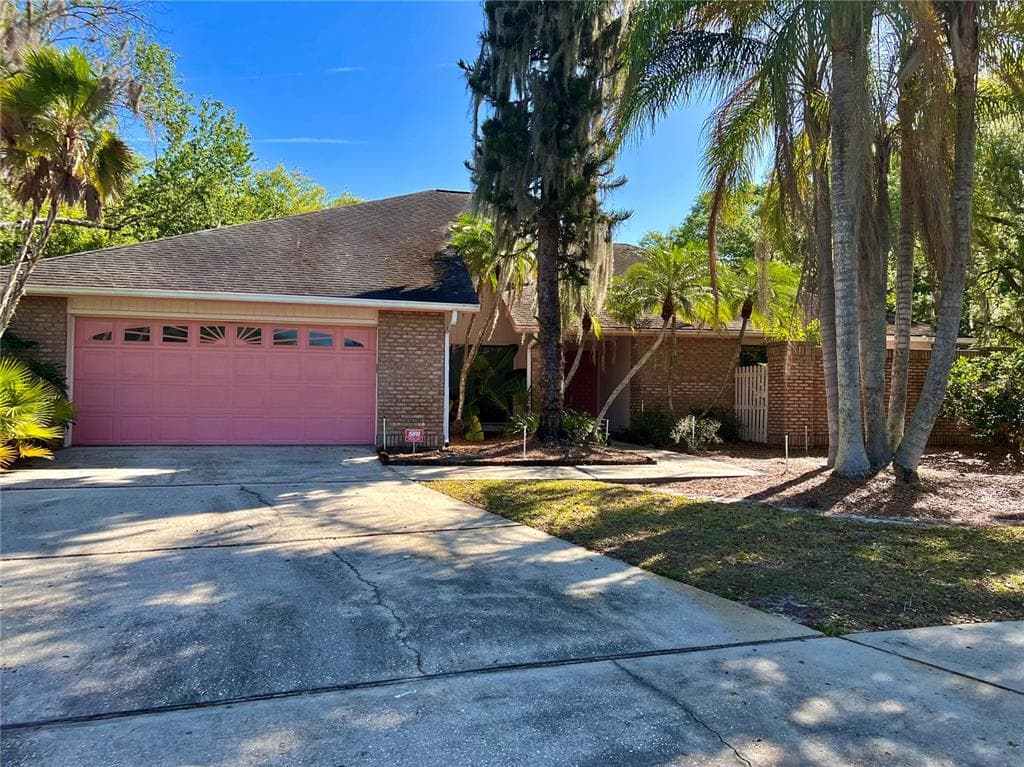 5806 TOLMAN COURT TAMPA, FL 33647