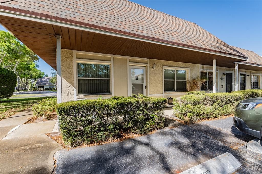 610 GREEN VALLEY ROAD UNIT H1 PALM HARBOR, FL 34683