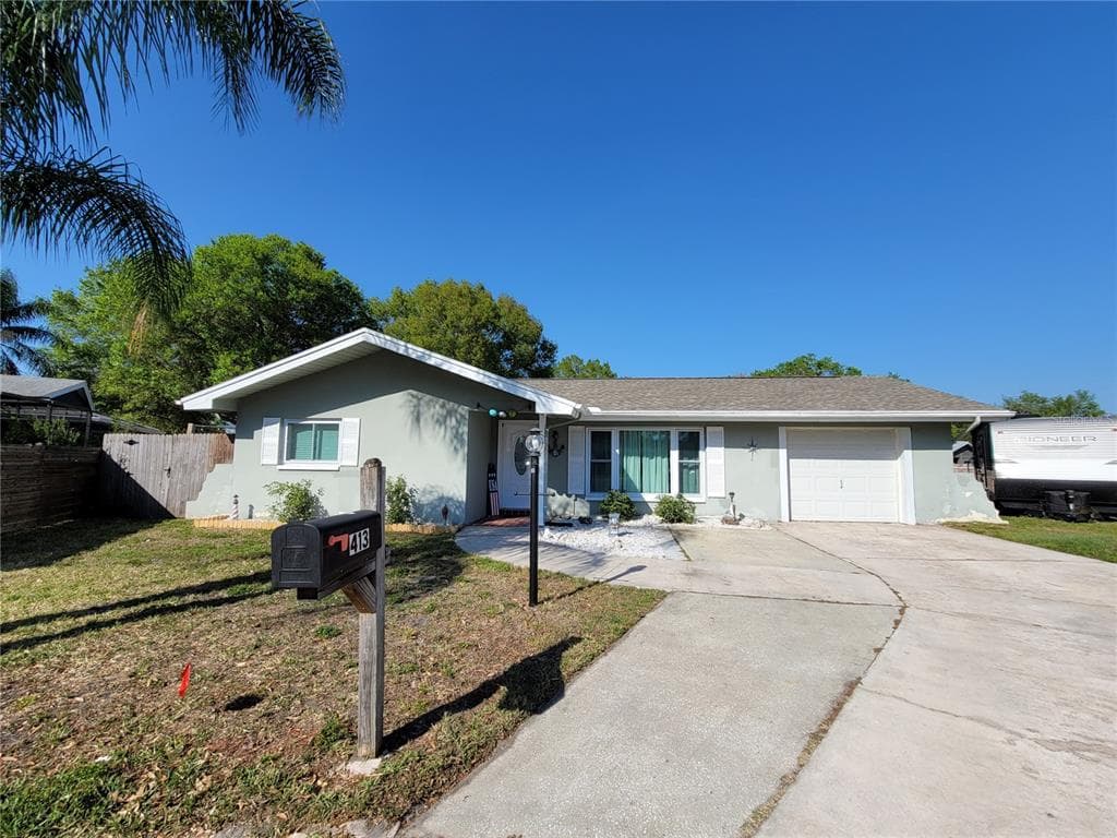 413 MAPLEWOOD CIRCLE OLDSMAR, FL 34677