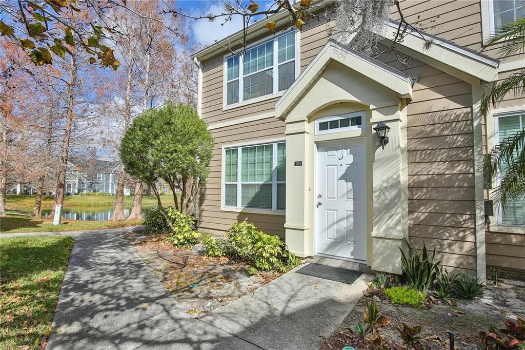 5570 ROSEHILL ROAD UNIT 204