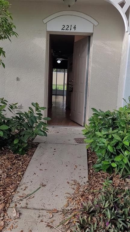 2214 2214 LAKE WOODBERRY CIR CIRCLE BRANDON, FL 33510