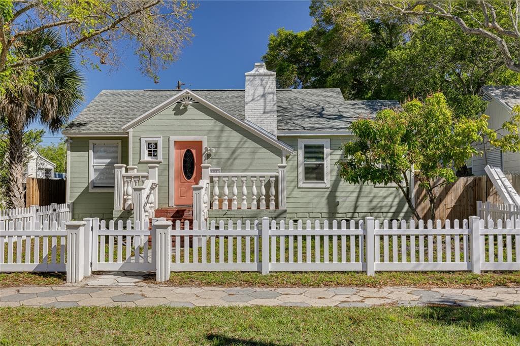 4243 1ST AVENUE S ST PETERSBURG, FL 33711