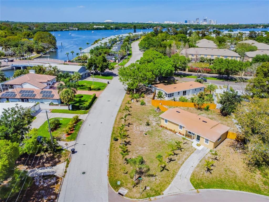 101 40TH AVENUE SE ST PETERSBURG, FL 33705