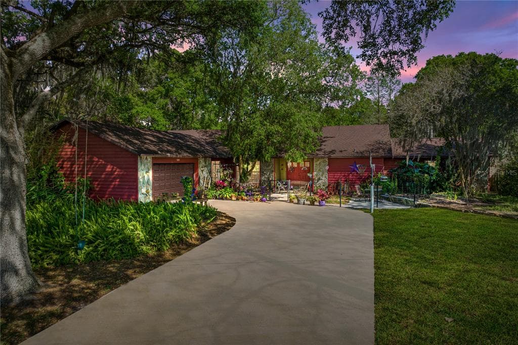 35349 PERCH DRIVE ZEPHYRHILLS, FL 33541