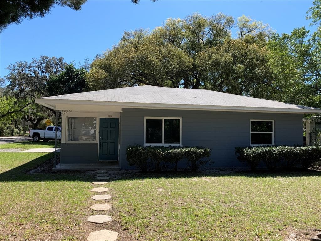 1109 E ELLICOTT STREET TAMPA, FL 33603