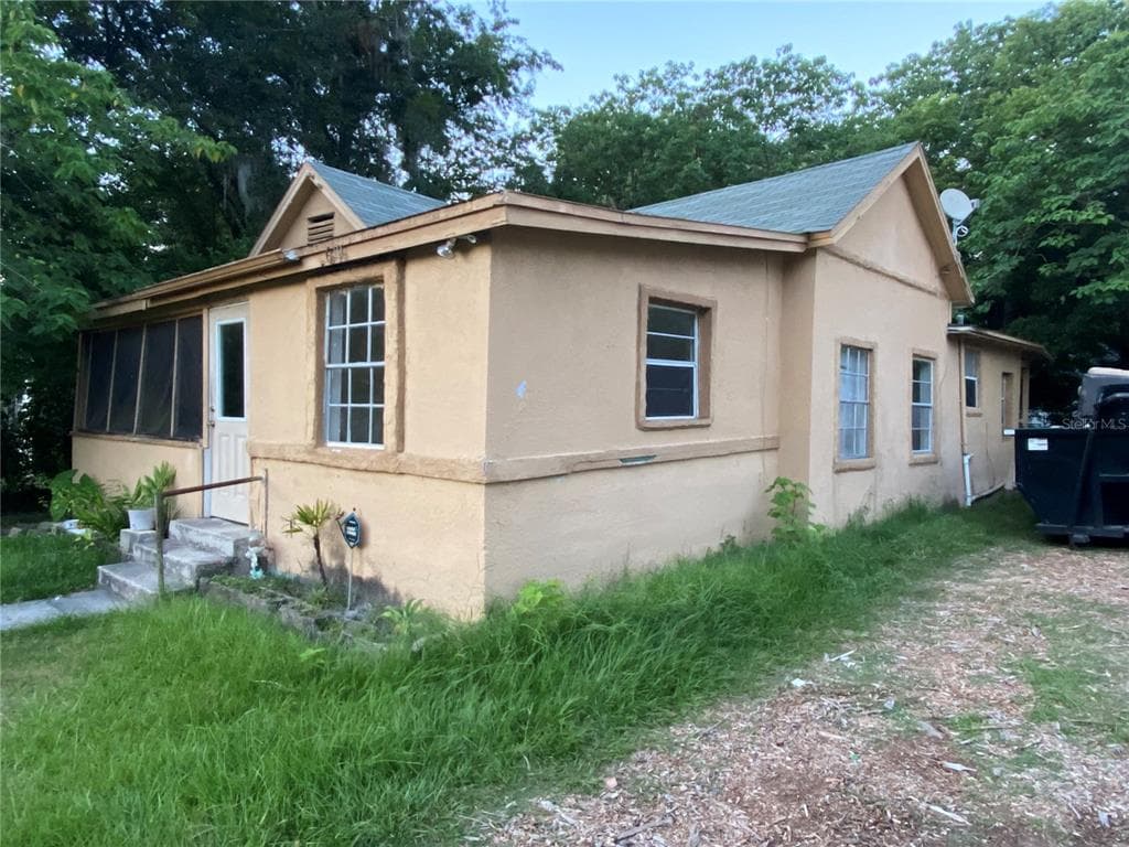 619 S PARSONS AVENUE DELAND, FL 32720