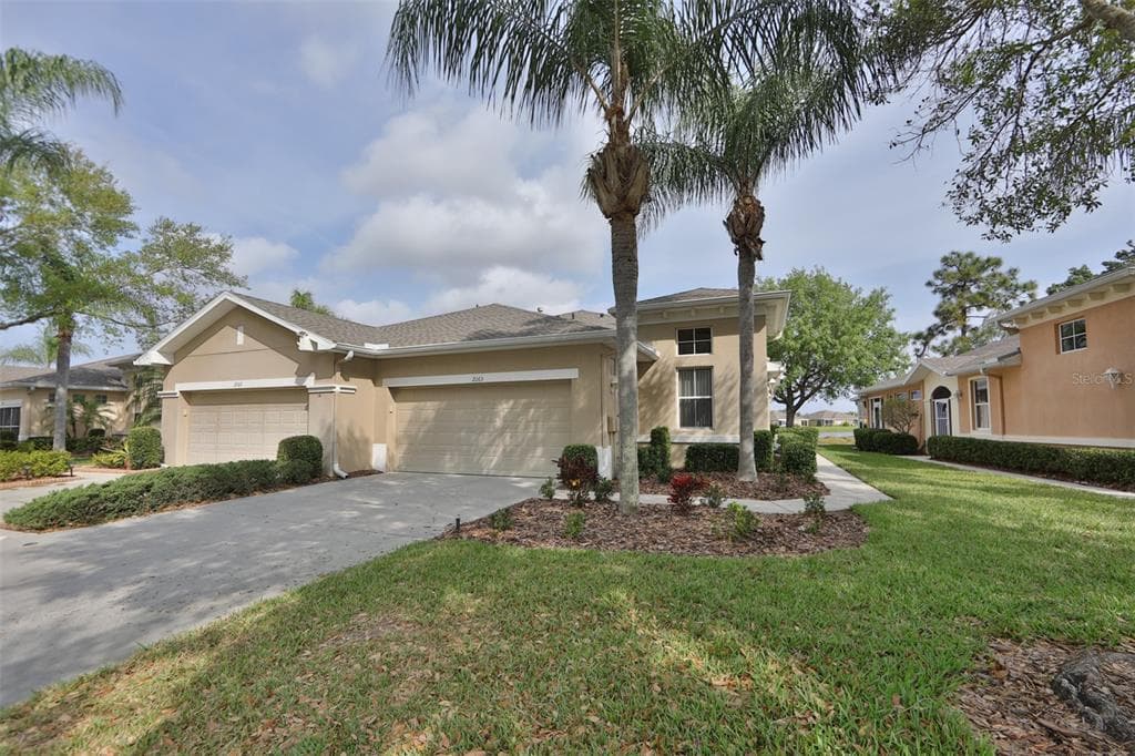 2063 SIFIELD GREENS WAY SUN CITY CENTER, FL 33573