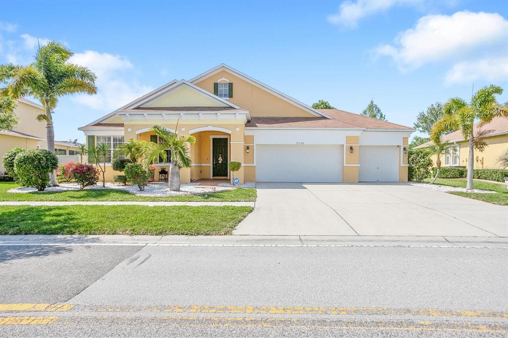 5338 SANDY SHELL DRIVE APOLLO BEACH, FL 33572