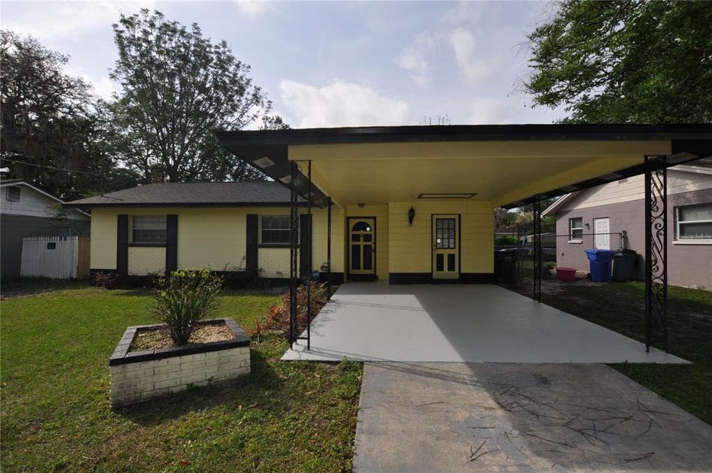 7321 PONDEROSA DRIVE TAMPA, FL 33637