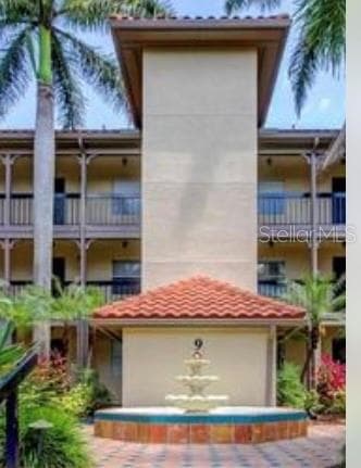2400 FEATHER SOUND DRIVE UNIT 925 CLEARWATER, FL 33762