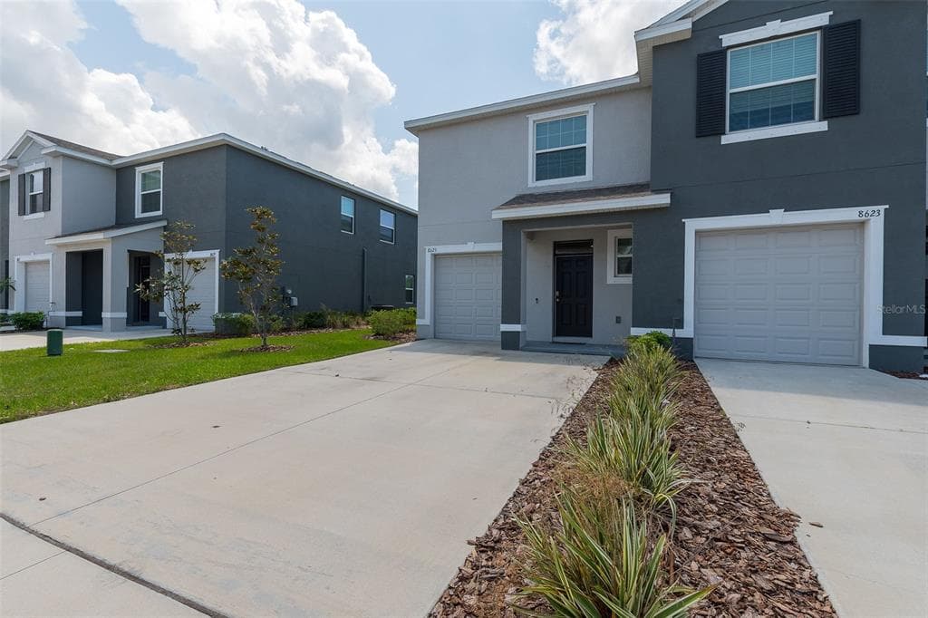 8625 FALLING BLUE PLACE RIVERVIEW, FL 33578