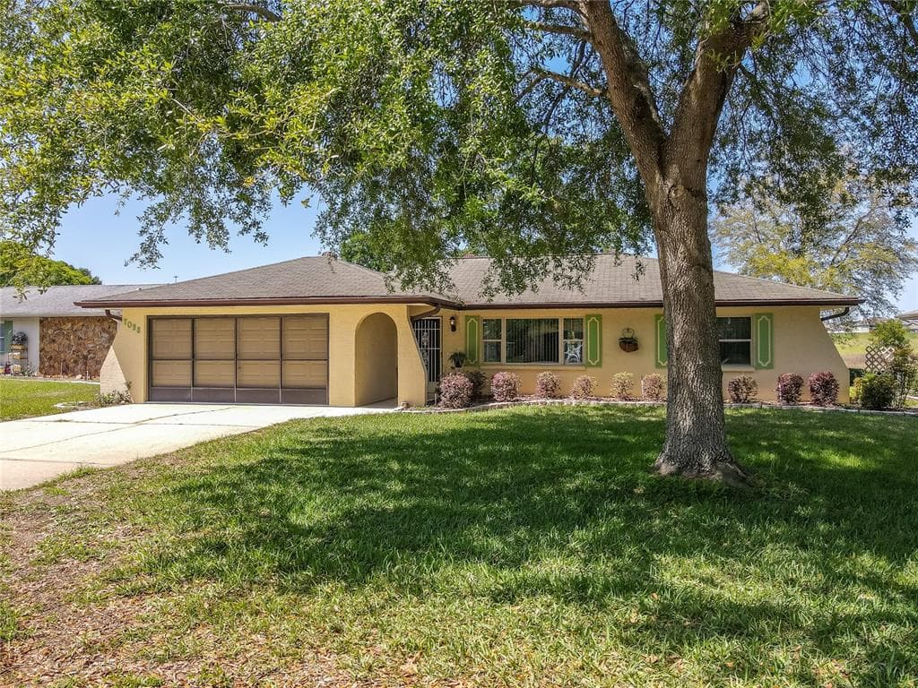 7098 LEXINGTON CIRCLE BROOKSVILLE, FL 34602