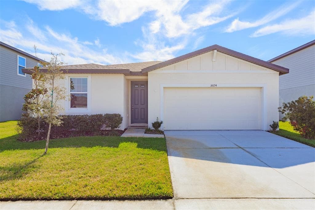 38694 FINN CLOVER LANE ZEPHYRHILLS, FL 33540