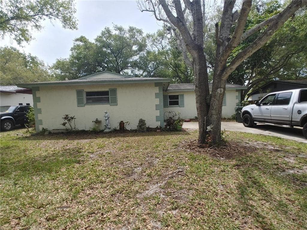 3026 HILLSDALE AVENUE LARGO, FL 33774
