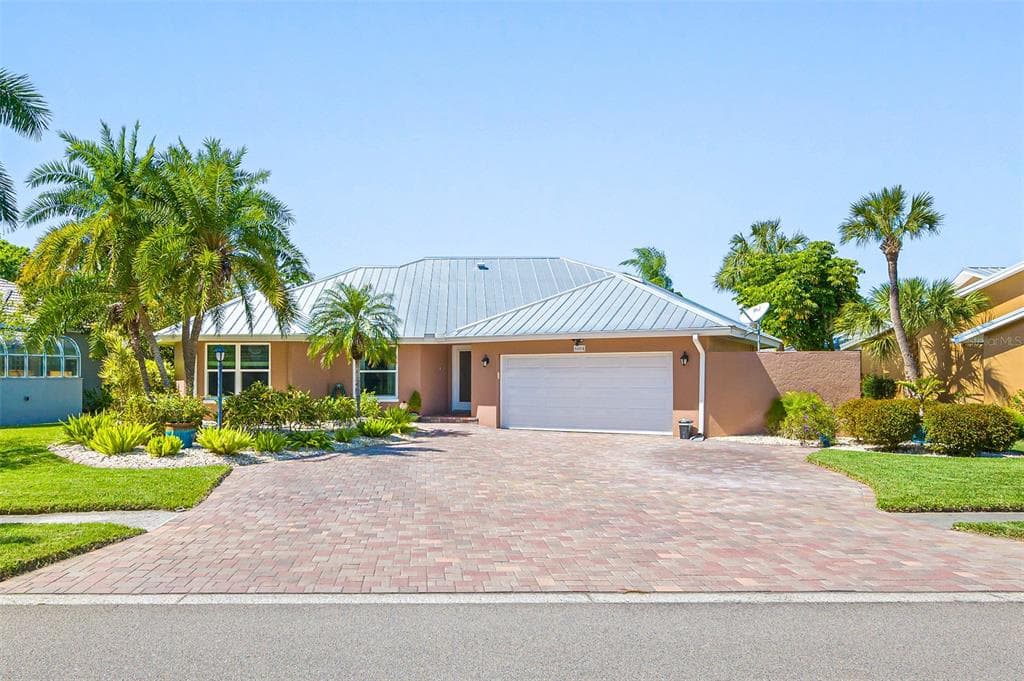 6604 BLACKFIN WAY APOLLO BEACH, FL 33572