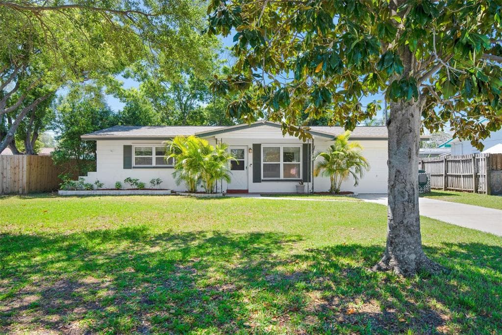 11714 82ND TERRACE N SEMINOLE, FL 33772