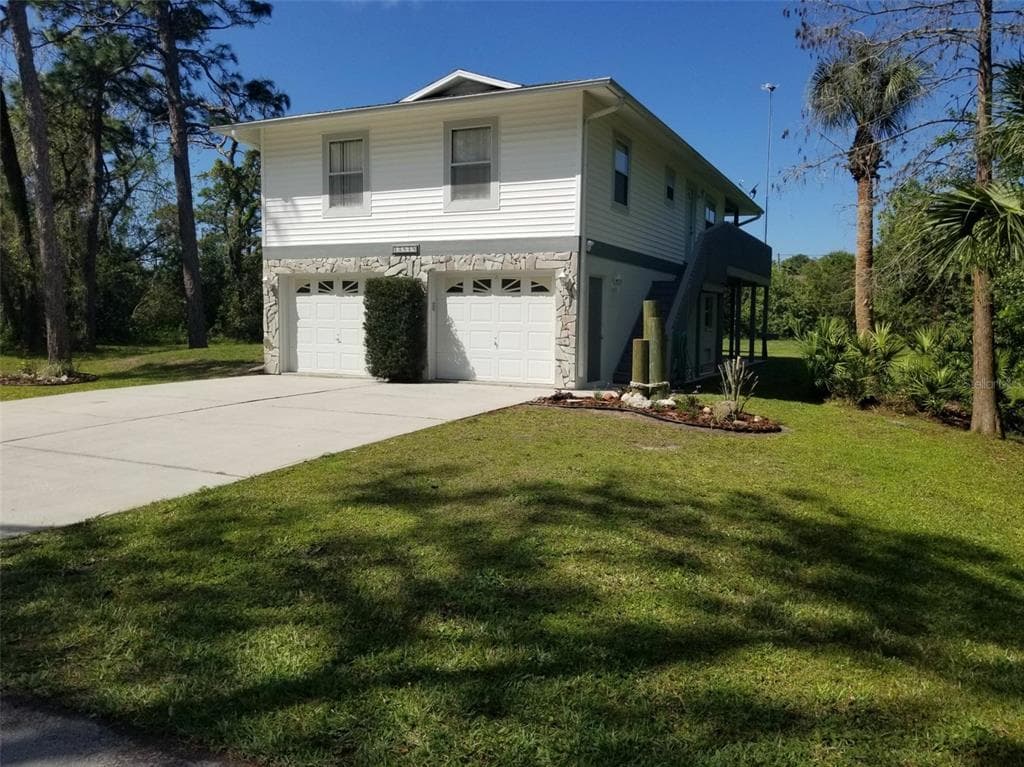 15848 LYLE CIRCLE HUDSON, FL 34667