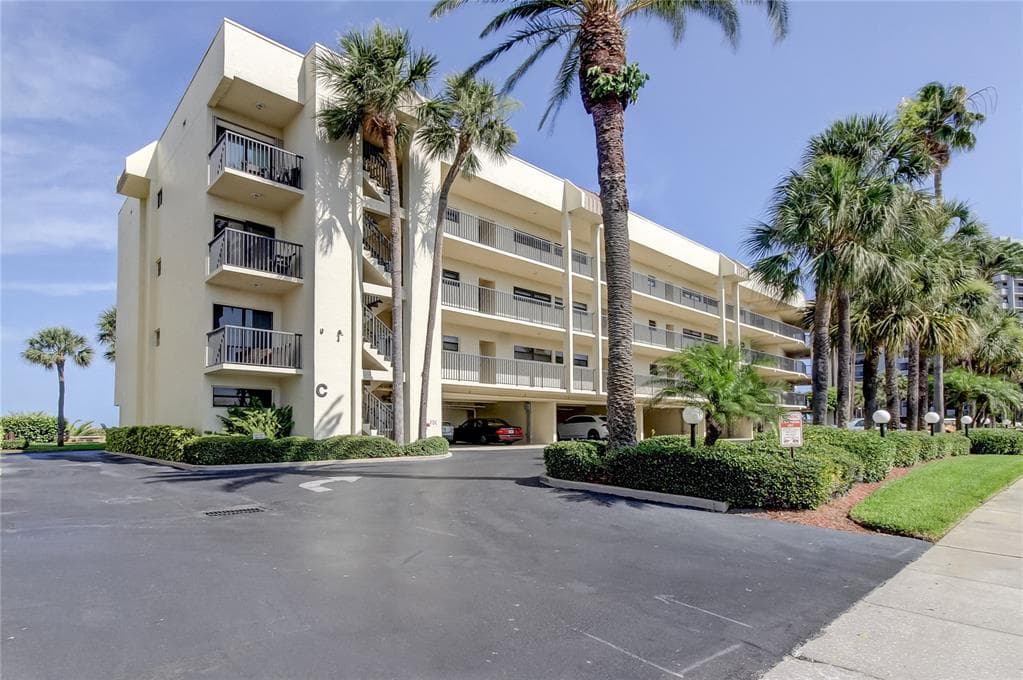 3500 GULF BOULEVARD UNIT 310 BELLEAIR BEACH, FL 33786