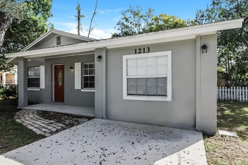 1213 MARVIN C ZANDERS AVENUE UNIT C APOPKA, FL 32703