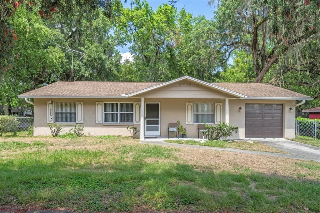 410 WALKER AVENUE BROOKSVILLE, FL 34601