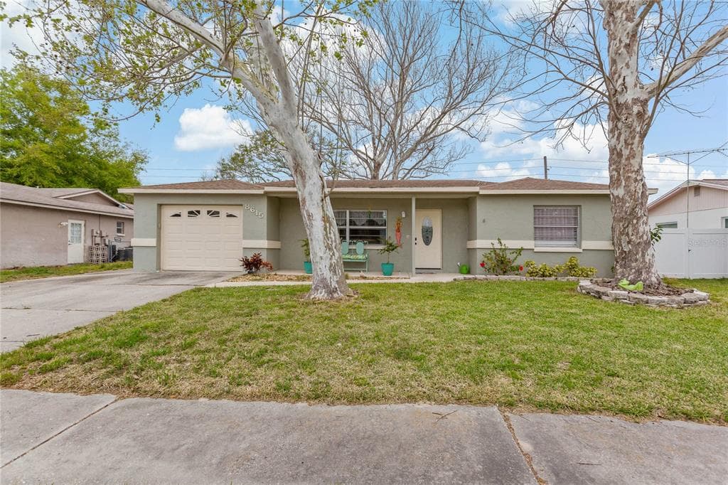 8615 WOODCREST DRIVE PORT RICHEY, FL 34668