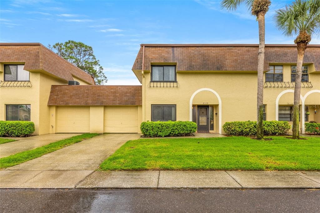 8328 17TH WAY N ST PETERSBURG, FL 33702