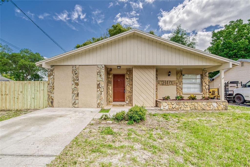 2110 W OKALOOSA AVENUE TAMPA, FL 33604