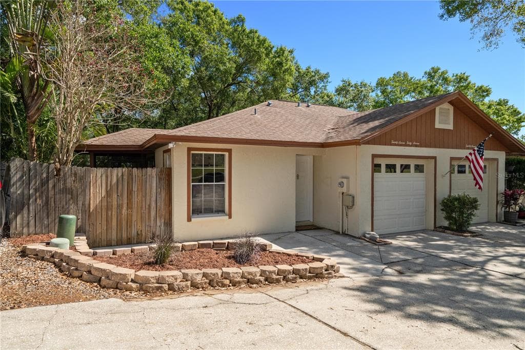 2747 LANGSTAFF DRIVE PALM HARBOR, FL 34684