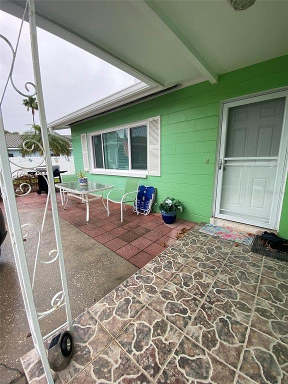 17029 1ST STREET E NORTH REDINGTON BEACH, FL 33708