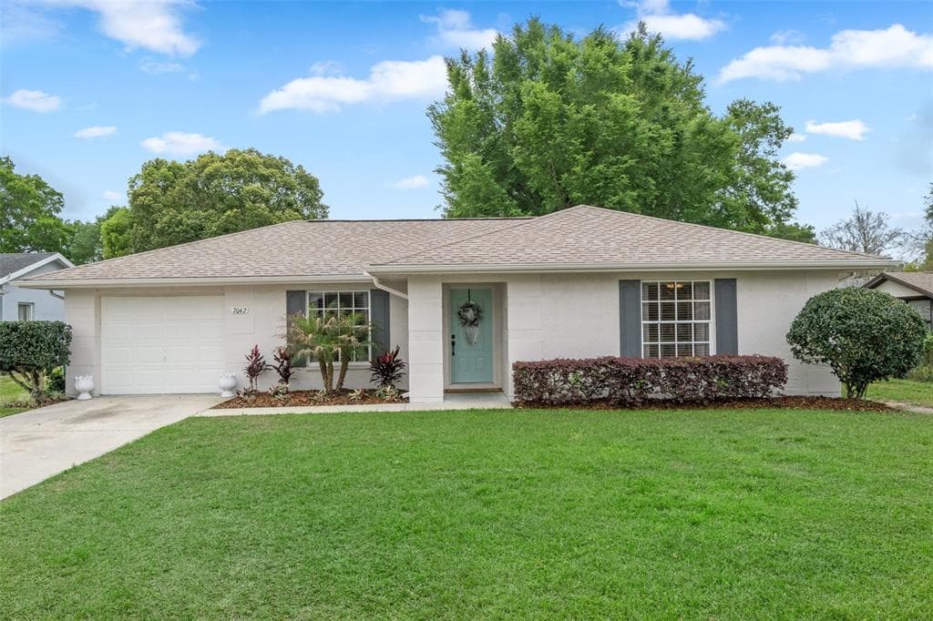 7042 LEXINGTON CIRCLE BROOKSVILLE, FL 34602