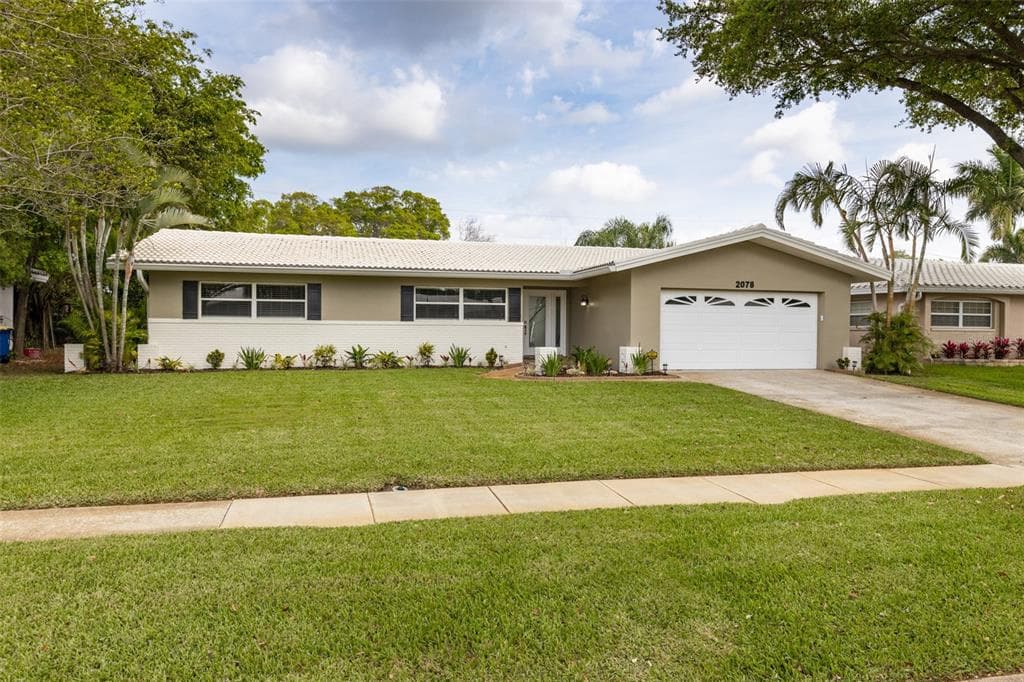 2078 ENVOY COURT CLEARWATER, FL 33764