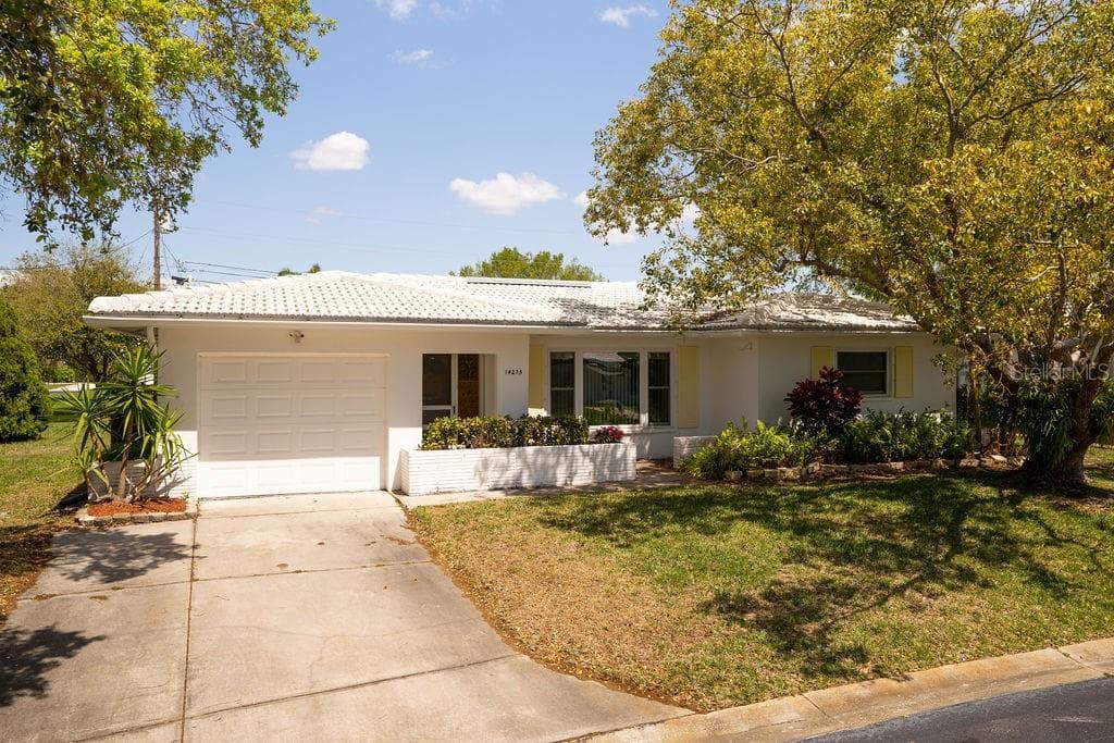 14275 86TH TERRACE SEMINOLE, FL 33776