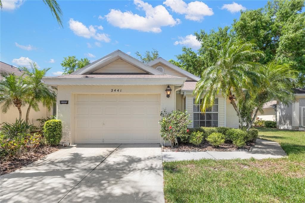 2441 NANTUCKET HARBOR LOOP UNIT 109 SUN CITY CENTER, FL 33573